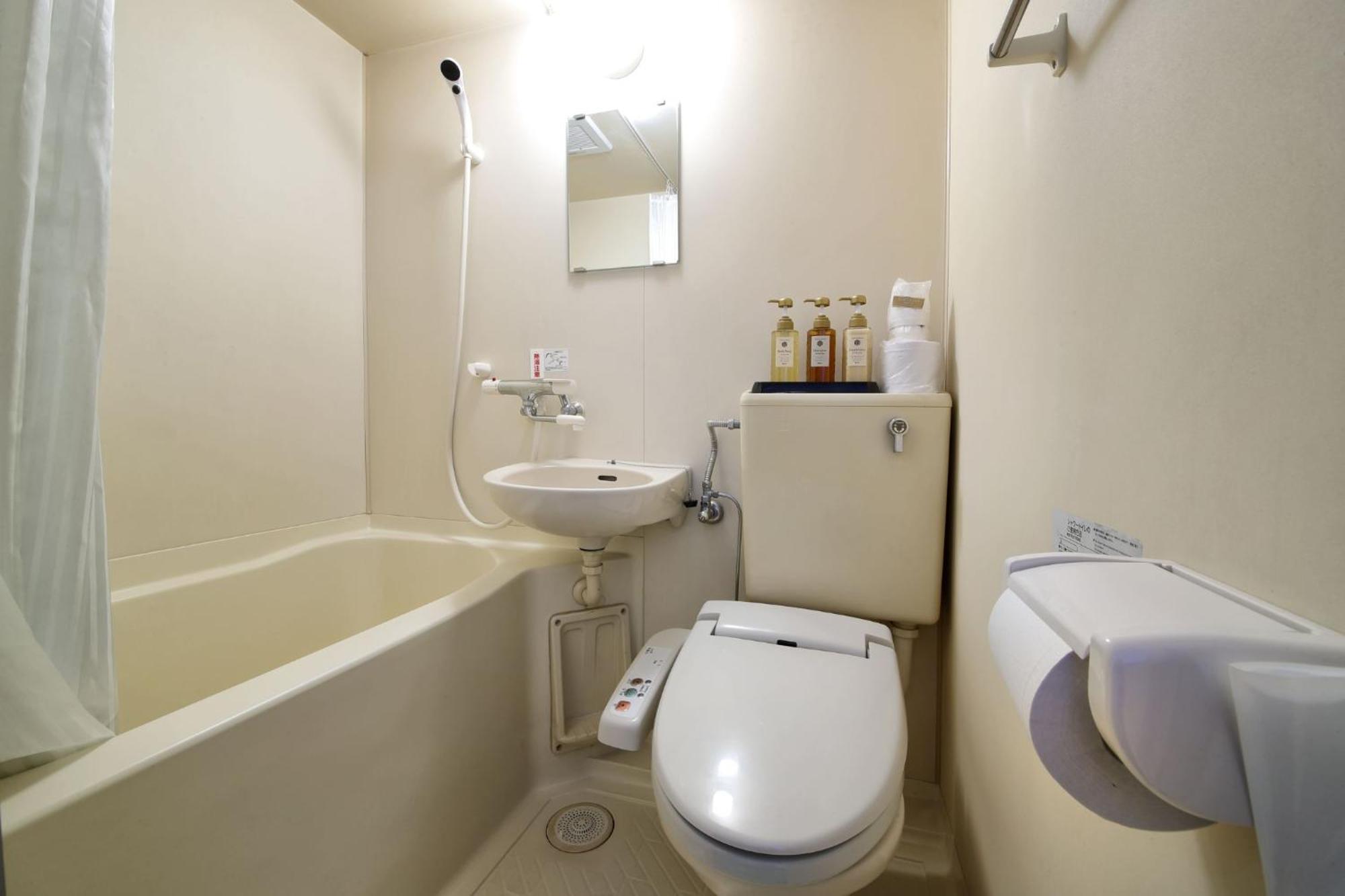 Hotel Nishikawaguchi Weekly - Vacation Stay 43465V Сайтама Екстериор снимка